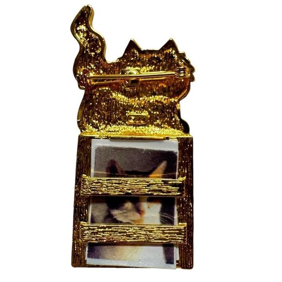 Goldtone JJ Jonette Jewelry Meow Cat Kitten Mini Photo Picture Frame PIN Brooch - Picture 2 of 3